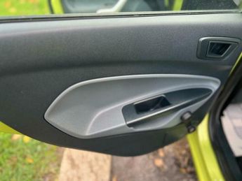 Ford Fiesta 1.25 Zetec 5dr