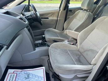 Peugeot 207 1.4 16v SE 5dr