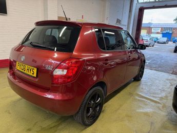 Skoda Fabia 2 16V 85