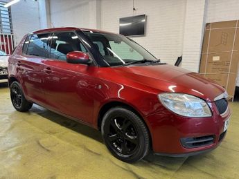 Skoda Fabia 2 16V 85