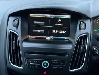 Ford Focus 1.6 Titanium Hatchback 5dr Petrol Powershift Euro 6 (125 ps)