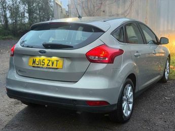 Ford Focus 1.6 Titanium Hatchback 5dr Petrol Powershift Euro 6 (125 ps)