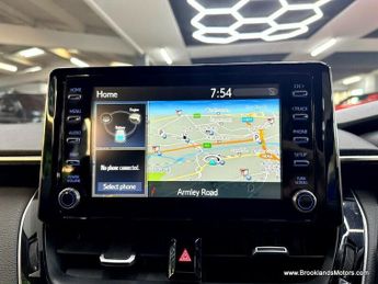 Toyota Corolla ICON TECH [SAT NAV, HEATED SEATS & REVERSE CAMERA]