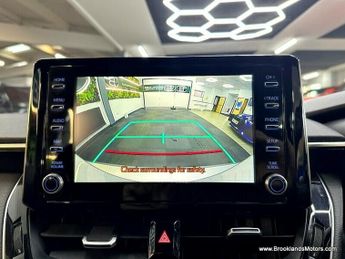 Toyota Corolla ICON TECH [SAT NAV, HEATED SEATS & REVERSE CAMERA]