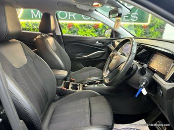 Vauxhall Grandland GS [SAT NAV & REVERSE CAMERA]