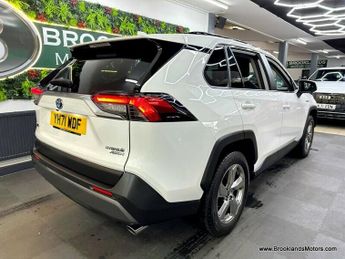 Toyota RAV4 VVT-I DESIGN [SAT NAV & REVERSE CAMERA]