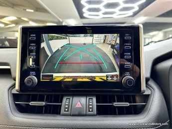 Toyota RAV4 VVT-I DESIGN [SAT NAV & REVERSE CAMERA]