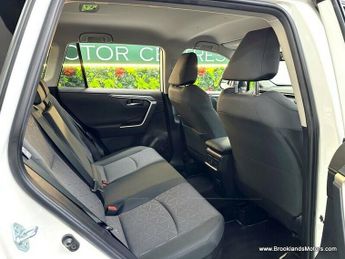 Toyota RAV4 VVT-I DESIGN [SAT NAV & REVERSE CAMERA]