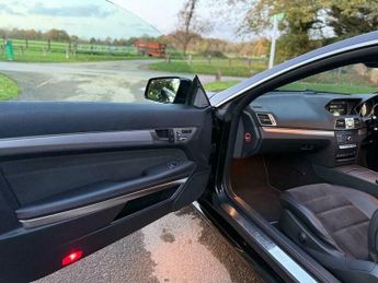 Mercedes-Benz E Class 3.0 E350d V6 BlueTEC AMG Line (Premium) Coupe 2dr Diesel G-Troni