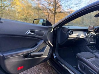 Mercedes-Benz CLA 2.1 CLA220d AMG Line Shooting Brake 7G-DCT Euro 6 (s/s) 5dr