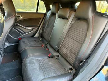 Mercedes-Benz CLA 2.1 CLA220d AMG Line Shooting Brake 7G-DCT Euro 6 (s/s) 5dr