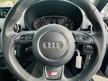 Audi A1 SPORTBACK TFSI S LINE