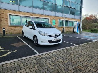 Toyota Yaris 1.0 VVT-i Icon Plus Euro 5 5dr