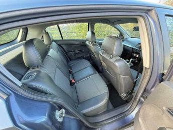 Vauxhall Astra 1.8i 16v Design 5dr