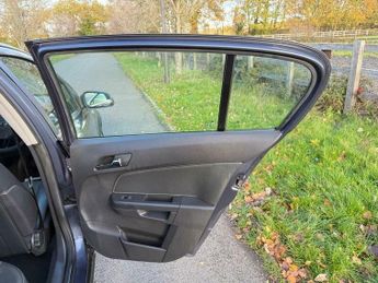 Vauxhall Astra 1.8i 16v Design 5dr