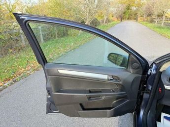Vauxhall Astra 1.8i 16v Design 5dr