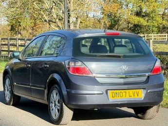 Vauxhall Astra 1.8i 16v Design 5dr