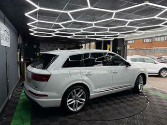Audi Q7 3.0 TDI V6 S line Tiptronic quattro Euro 6 (s/s) 5dr