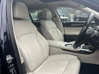 BMW 7 SERIES 3.0 730d Exclusive Saloon 4dr Diesel Auto Euro 6 (s/s) (265 ps)