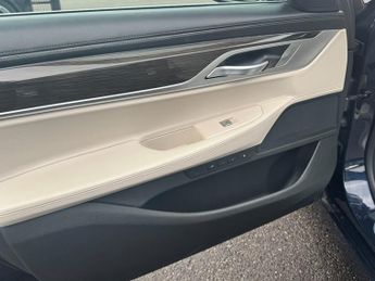 BMW 7 SERIES 3.0 730d Exclusive Saloon 4dr Diesel Auto Euro 6 (s/s) (265 ps)