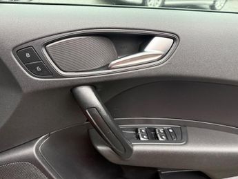 Audi A1 1.0 TFSI SE Sportback S Tronic Euro 6 5dr 93BHP