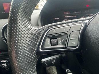 Audi A3 1.5 TFSI CoD 35 Black Edition Sportback S Tronic Euro 6 (s/s) 5d