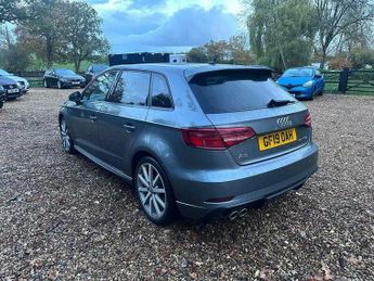 Audi A3 1.5 TFSI CoD 35 Black Edition Sportback S Tronic Euro 6 (s/s) 5d