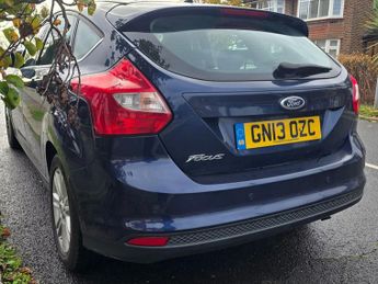 Ford Focus 1.6 Titanium Hatchback 5dr Petrol Powershift Euro 5 (125 ps)