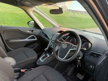 Vauxhall Zafira 1.4T 16V Exclusiv MPV 5dr Petrol Auto Euro 5 (140 ps)