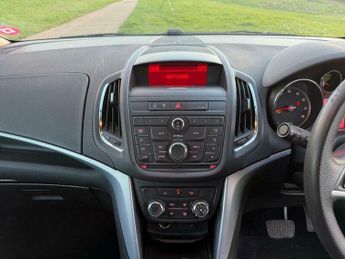 Vauxhall Zafira 1.4T 16V Exclusiv MPV 5dr Petrol Auto Euro 5 (140 ps)