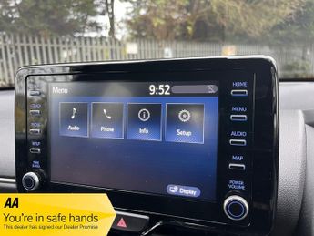 Toyota Yaris ICON (1 OWNER-APPLE CAR PLAY)