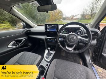 Toyota Yaris ICON (1 OWNER)