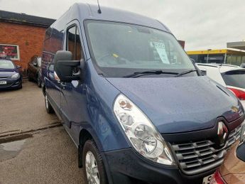 Renault Master 2.3 dCi 35 Premier Edition FWD MWB Medium Roof Euro 6 4dr