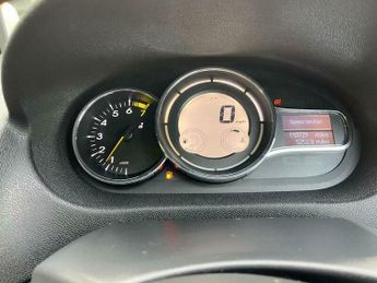 Renault Megane 1.6 16V Dynamique TomTom Euro 5 3dr