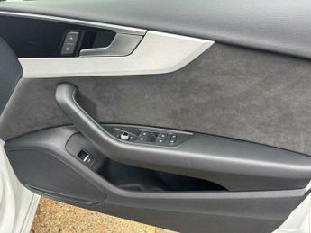 Audi A4 2.0 TFSI 35 S line S Tronic Euro 6 (s/s) 4dr