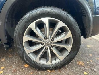 Nissan Qashqai+2 2.0 Tekna CVT 4WD Euro 5 5dr
