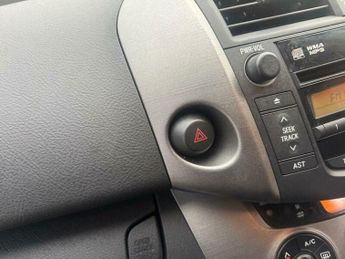 Toyota RAV4 2.2 D-CAT XT-R Auto 4WD Euro 5 5dr