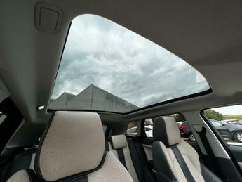 Land Rover Range Rover Evoque 2.2 SD4 Dynamic Auto 4WD Euro 5 (s/s) 5dr