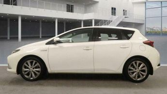Toyota Auris 1.8 VVT-h Excel CVT Euro 6 (s/s) 5dr (Safety Sense)