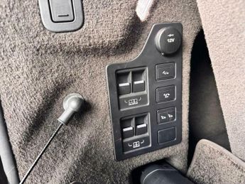 Land Rover Discovery 3.0 TD V6 HSE Auto 4WD Euro 6 (s/s) 5dr