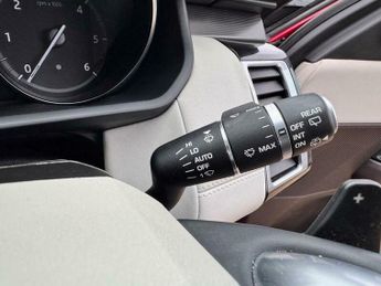 Land Rover Discovery 3.0 TD V6 HSE Auto 4WD Euro 6 (s/s) 5dr