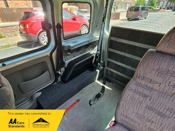 Renault Kangoo EXPRESSION 16V WHEELCHAIR ACCESS VEHICLE