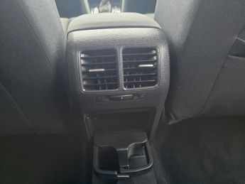 Volkswagen Golf SE TSI DSG