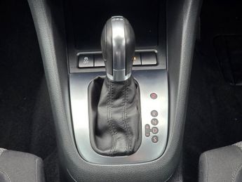 Volkswagen Golf SE TSI DSG