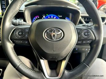Toyota Corolla ICON TECH [SAT NAV, HEATED SEATS & REVERSE CAMERA]