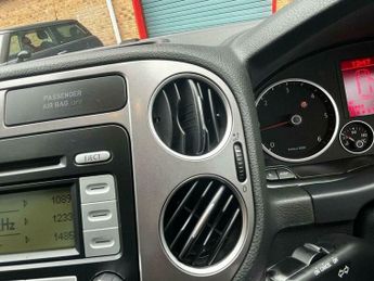 Volkswagen Tiguan 2.0 TDI S Auto 4WD Euro 4 5dr