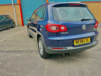 Volkswagen Tiguan 2.0 TDI S Auto 4WD Euro 4 5dr