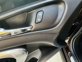 Vauxhall Insignia 2.0 CDTi Tech Line Sports Tourer Auto Euro 5 5dr