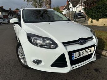 Ford Focus 1.6 TITANIUM NAVIGATOR+HPI CLEAR+LOW MILEAGE+SUPERB