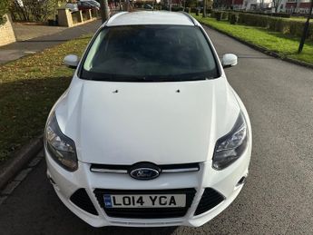 Ford Focus 1.6 TITANIUM NAVIGATOR+HPI CLEAR+LOW MILEAGE+SUPERB